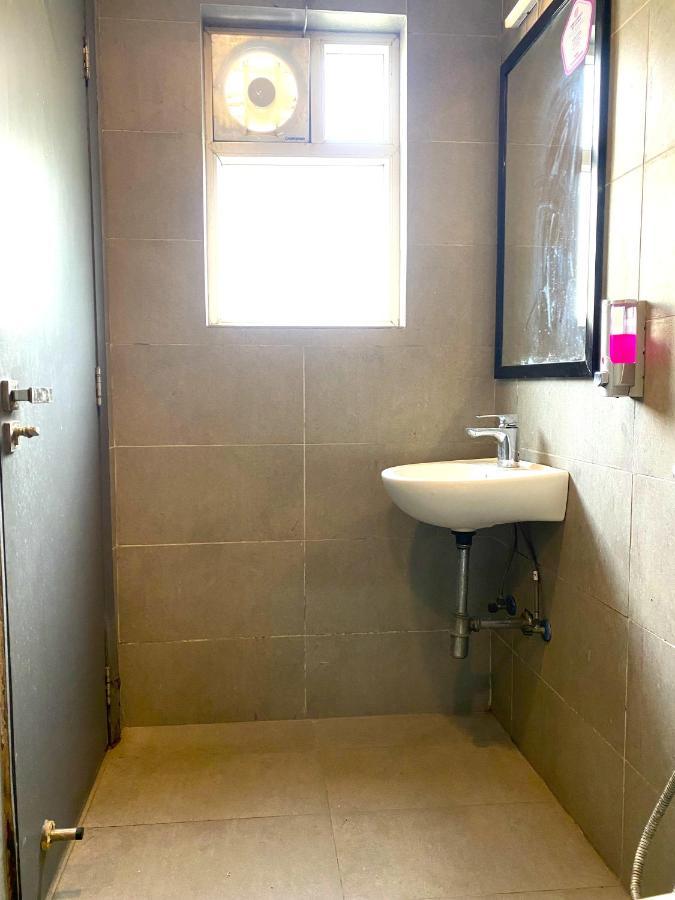Qotel Hotel Ip Residency East Delhi Preet Vihar New Delhi Extérieur photo