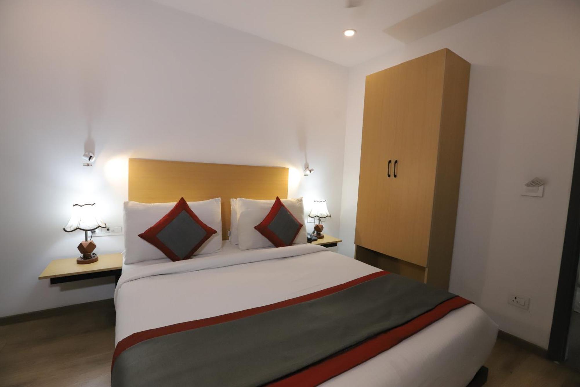 Qotel Hotel Ip Residency East Delhi Preet Vihar New Delhi Extérieur photo