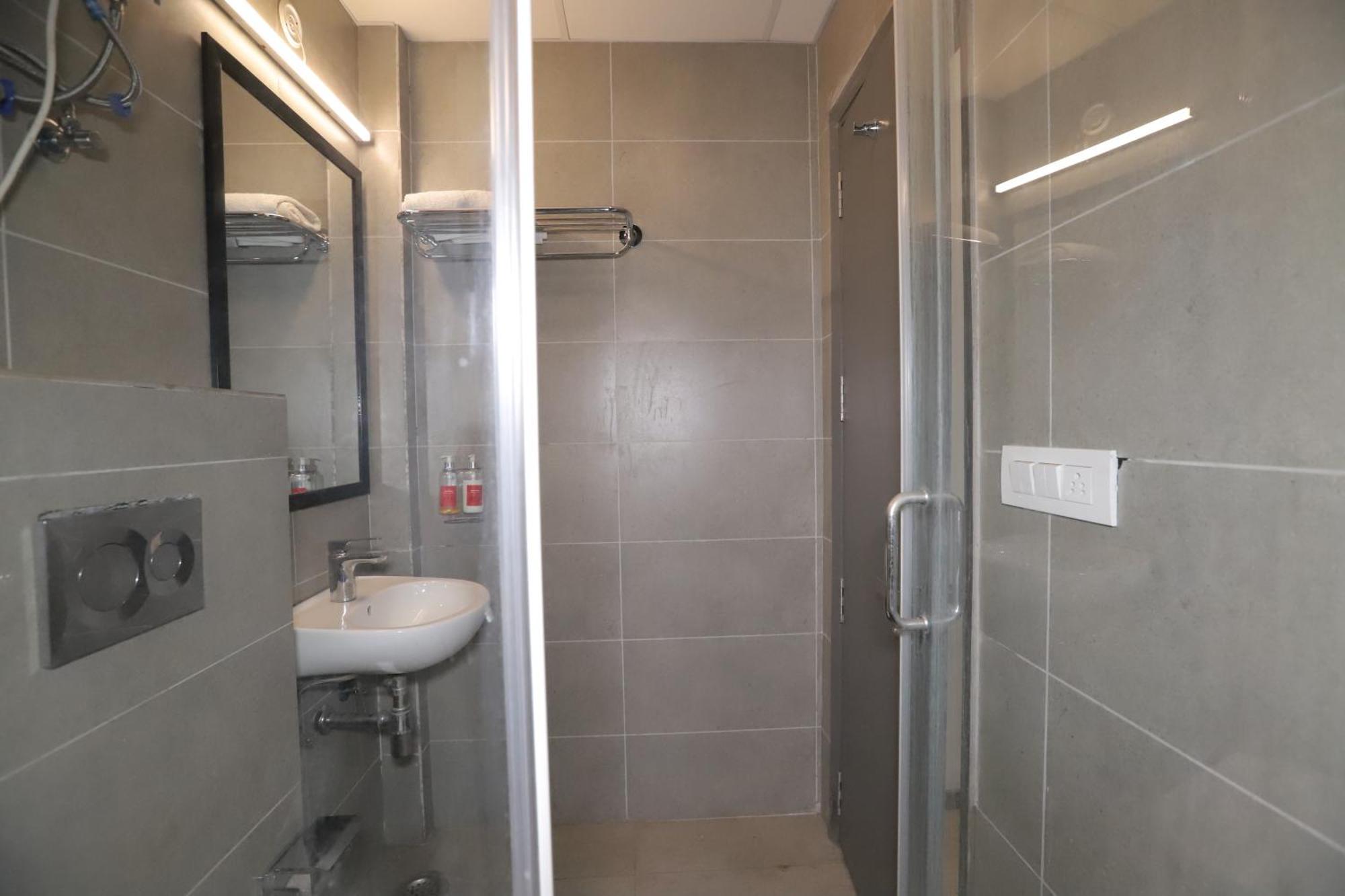Qotel Hotel Ip Residency East Delhi Preet Vihar New Delhi Extérieur photo